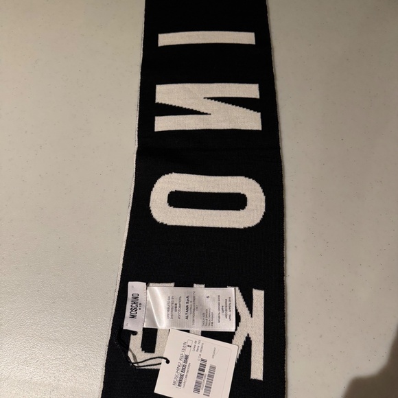 Moschino Kid’s scarf black and white - Picture 2 of 3